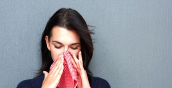 Аллергия на пыль: причины, симптомы и лечение