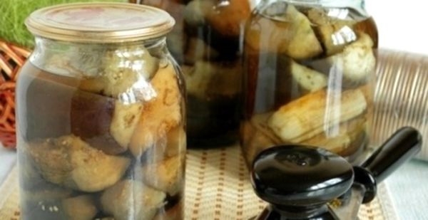 Наиболее популярные рецепты маринованных баклажан на зиму
