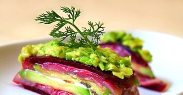 Салат из вареной свеклы - просто, вкусно и полезно