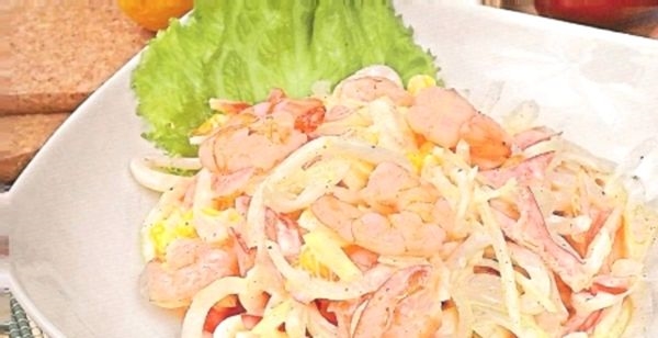 Салат с кальмарами и креветками как жемчужина праздничного стола