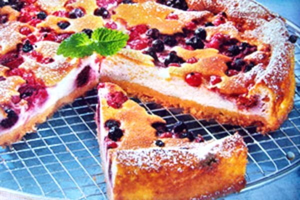 4 рецепта творожного пирога с ягодной начинкой