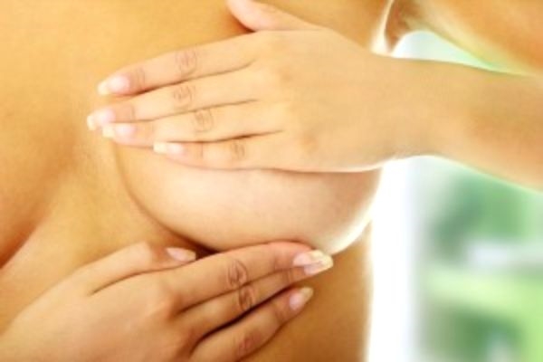 Массаж для увеличения груди: 4 эффективные техники