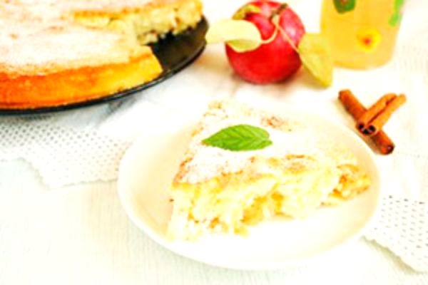 Шарлотка с яблоками в мультиварке «Редмонд»: тонкости приготовления и 4 рецепта
