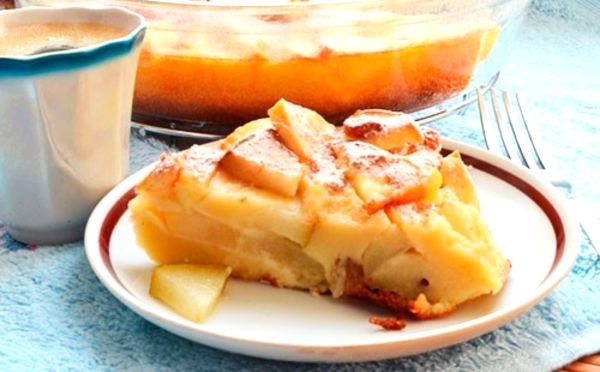 Творожная шарлотка с яблоками: классический рецепт и его вариации
