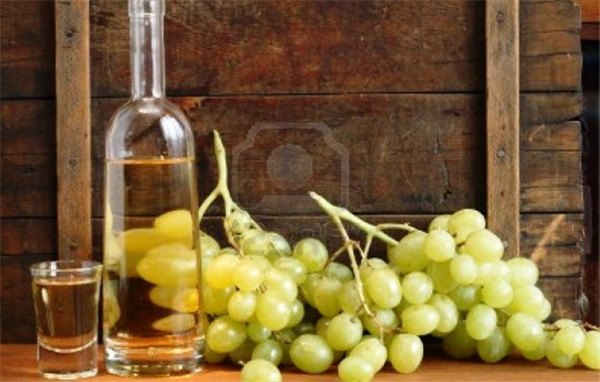 Домашняя чача из винограда – простые рецепты