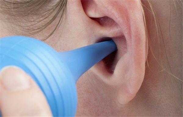 Как удалить серную пробку из уха в домашних условиях безопасно