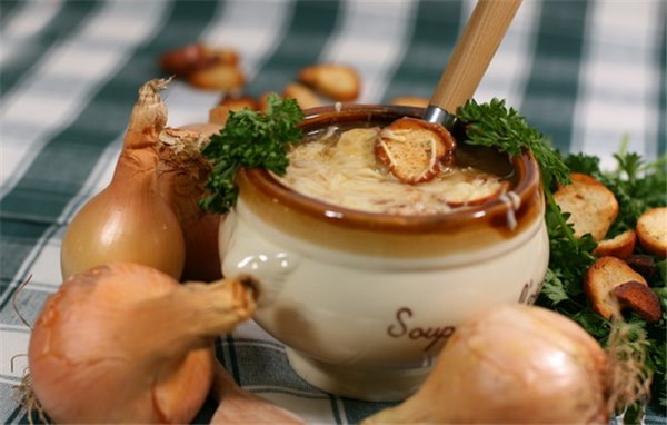 Классический луковый суп – любимый рецепт Александра Дюма