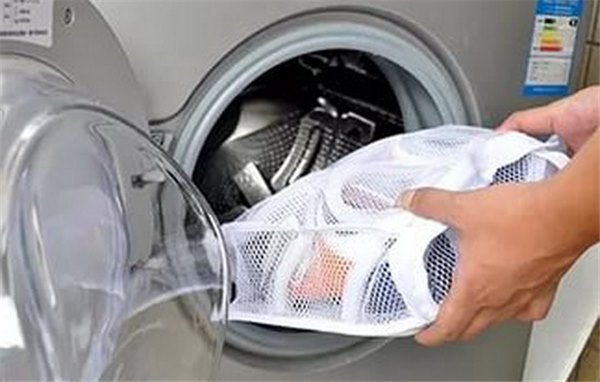 Можно ли стирать кроссовки в стиральной машине