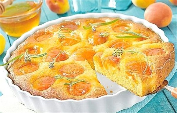 Пирог с абрикосами на кефире – готовим ярко и вкусно