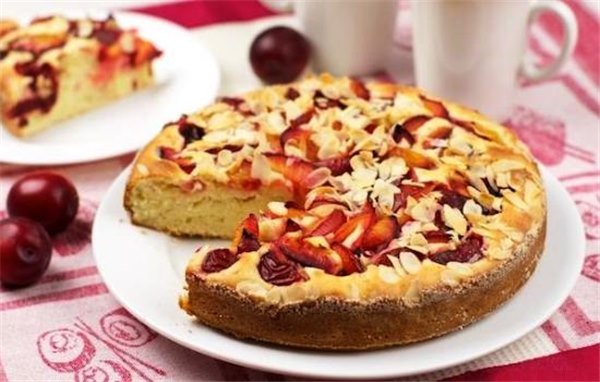 Пирог с яблоками и сливами – фруктовое чудо! Рецепты домашних пирогов с яблоками и сливами из разных видов теста