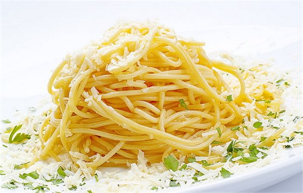 Спагетти с сыром – итальянское блюдо на нашем столе