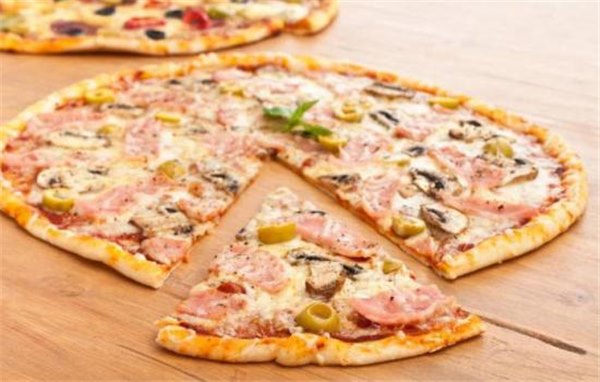 Тонкое тесто для пиццы – секрет итальянцев