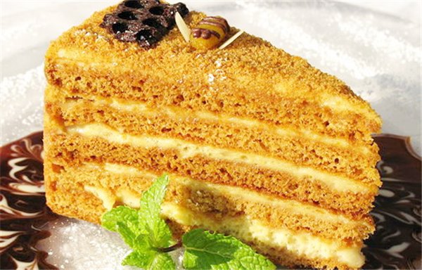 Торты со сгущенкой - лучшие рецепты. Как правильно и вкусно приготовить торт со сгущенкой.