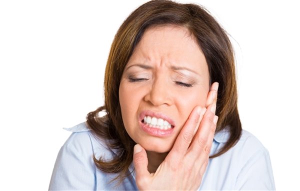 Воспаление лицевого нерва: причины перекошенного лица, главные симптомы болезни